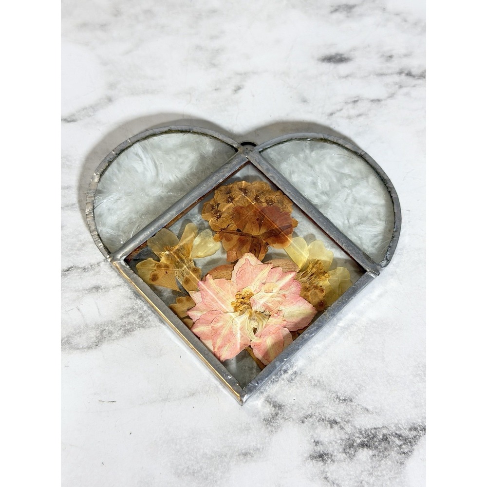 Stained Glass Sun Cather Heart Shaped With Dried Flower Sun catcher 3x3 (A3181)